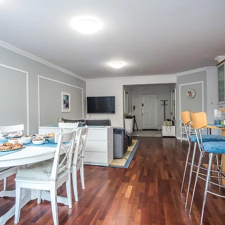 Victus Apartamenty, Silver